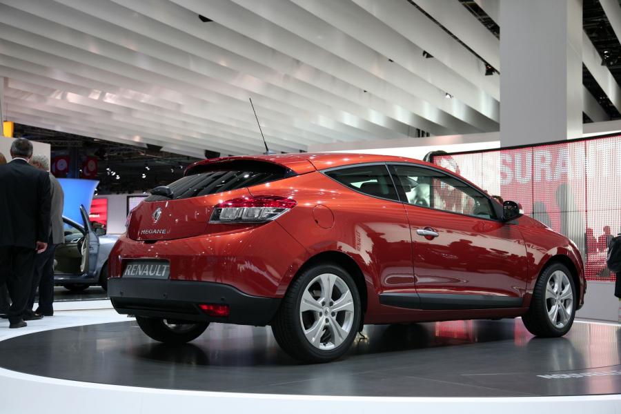  Renault Megane Coupe 2009 года  (фото 2 из 73)